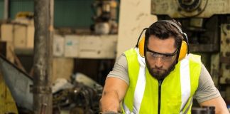 Краски с эффектом шелка: что это и как использовать