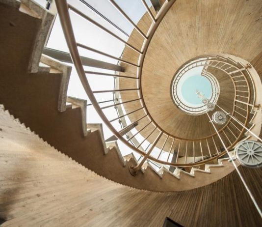 Ремонт полов в старых зданиях: особенности и нюансы