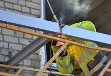 Великолепие на заказ: букеты из высоких роз как выражение роскоши и элегантности