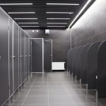 Стильные перегородки для общественных санузлов