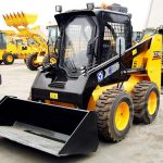 Мини-погрузчик: гид по навесному оборудованию