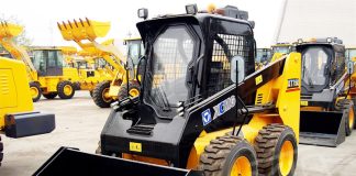 Мини-погрузчик: гид по навесному оборудованию