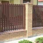 Забор из штакетника: надёжная защита и стильный вид