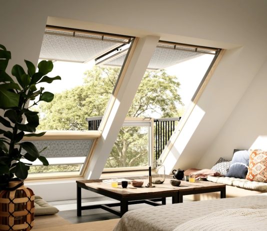 Свет, уют и комфорт в доме: мансардные окна Roto